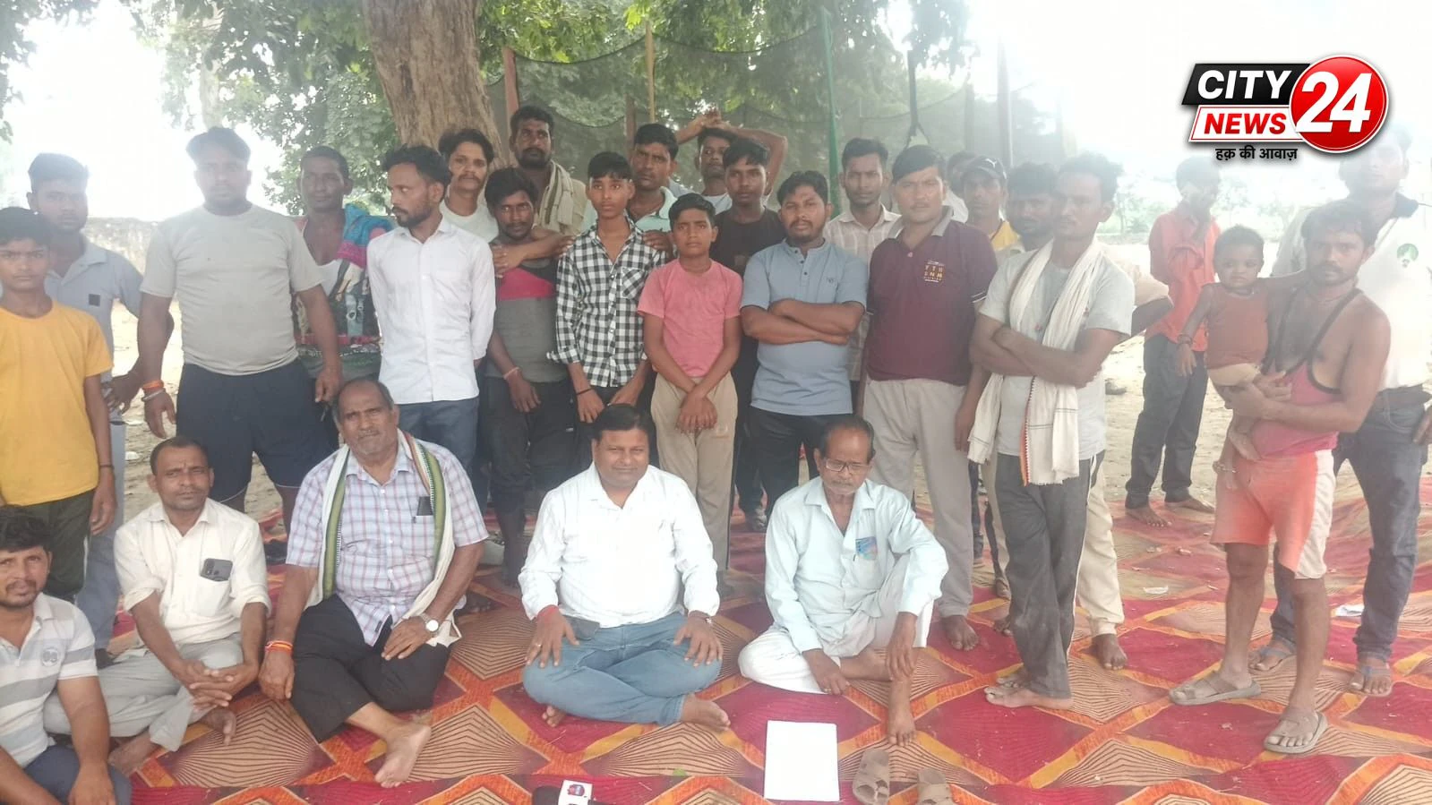 बिजली कटौती से ग्रामीण परेशान, राधाकांत मंदिर पर हुई बैठक, घेराव की चेतावनी