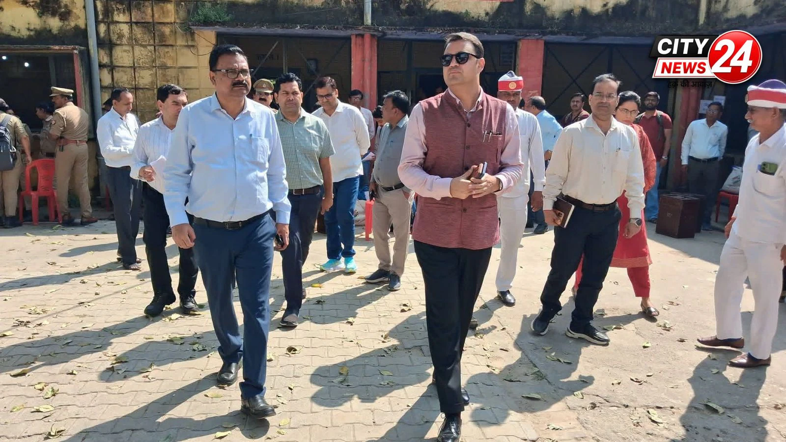 जनपद बदायूं:बरेली-मुरादाबाद खंड शिक्षक निर्वाचन-2026: मतदान के लिए रवाना हुईं पोलिंग पार्टियां, सुरक्षा के पुख्ता इंतजाम